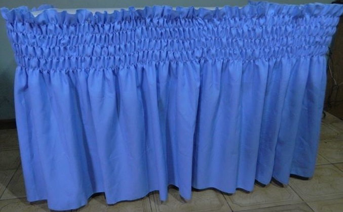 pollera de mesa, polleron de mesa, faldon de mesa elastizado en tela raso para decorar mesa principal o mesa dulce